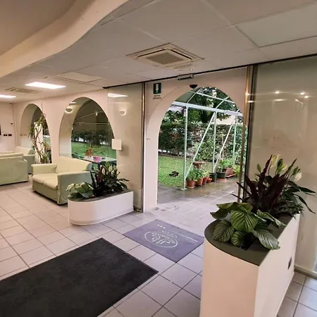 Otel Ducathotel Torrile
