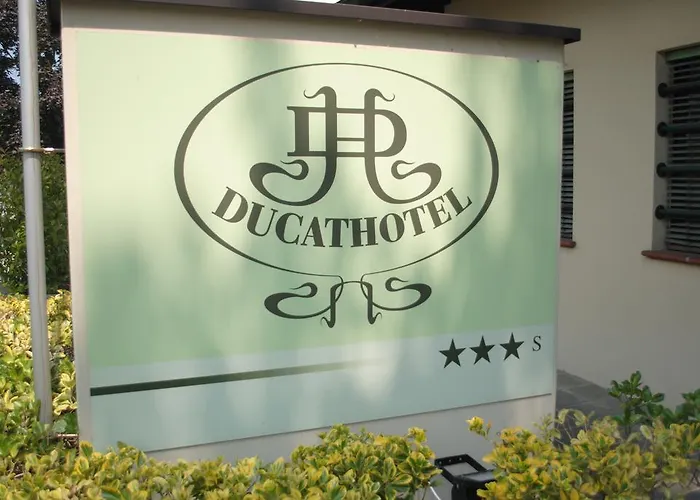 מלון Ducathotel 3*