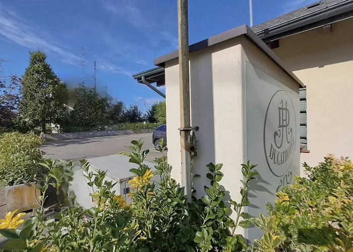 Ducathotel מלון 3*