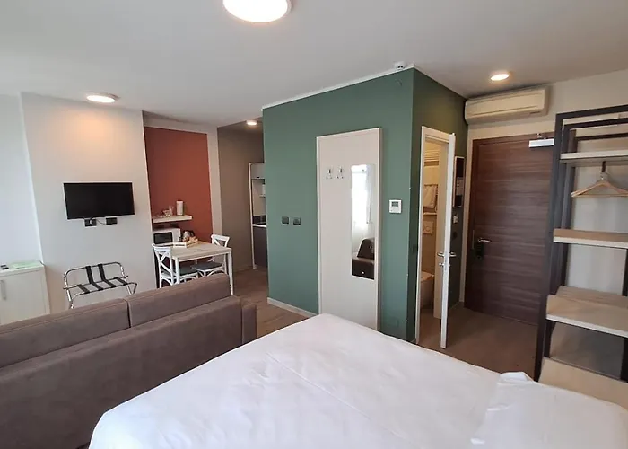 Ducathotel מלון 3*