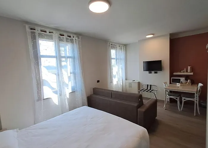 מלון Ducathotel 3*