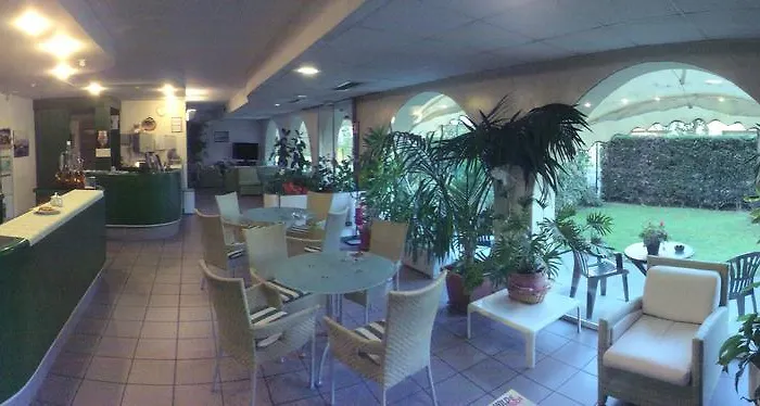 Ducathotel מלון Torrile